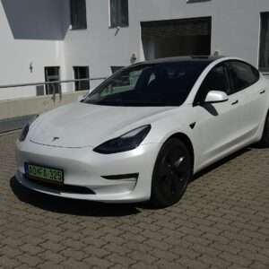 Tesla Model 3 Facelift Long Range AWD + EAP + vonóhorog