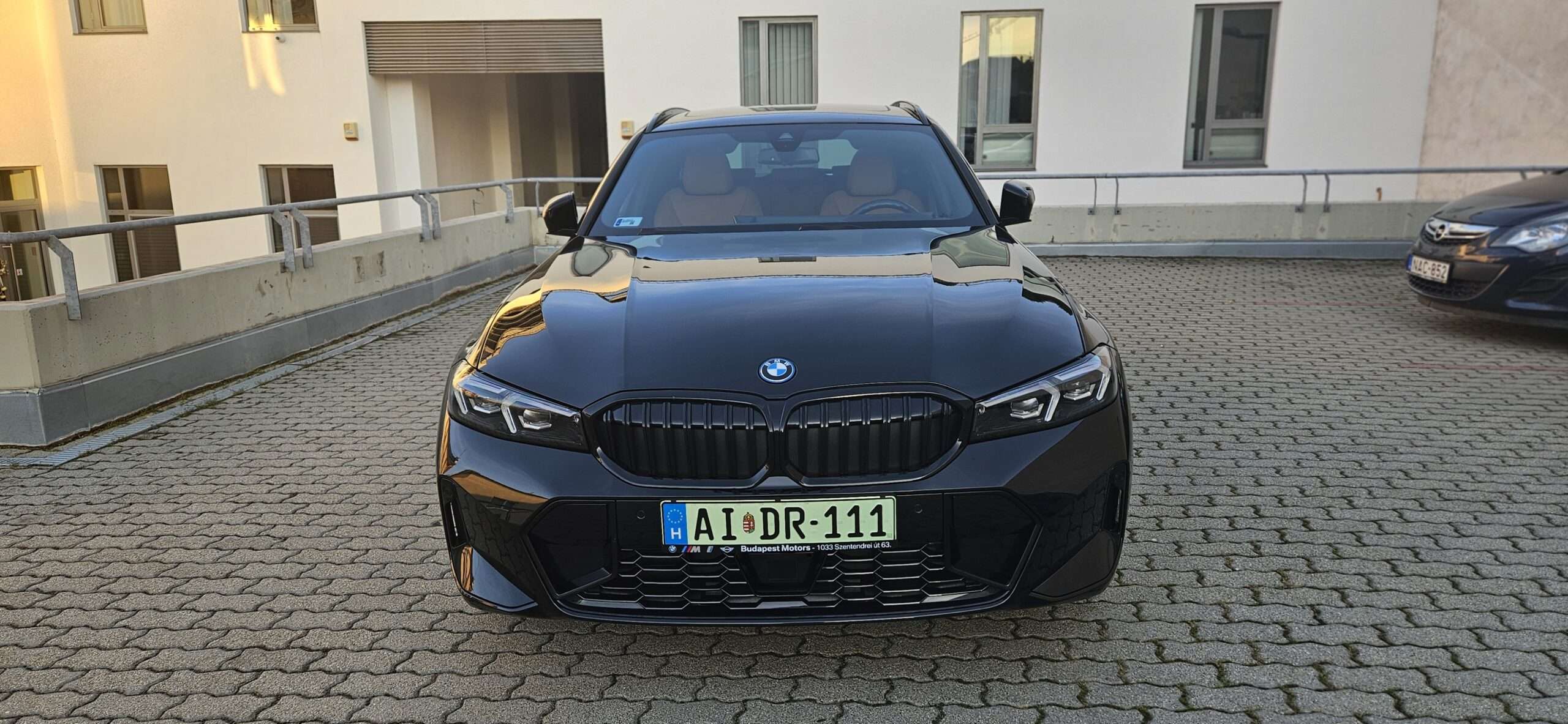 BMW 330 xdrive30e 292Le Touring M Sport Pro full extra + Service Inclusive (tartós bérlet) - Image 3